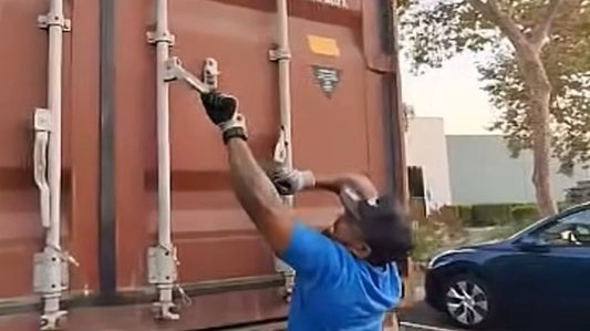 Hard to Open Shipping Container Door? Here’s the Safer Way to Open Stuck Container Doors